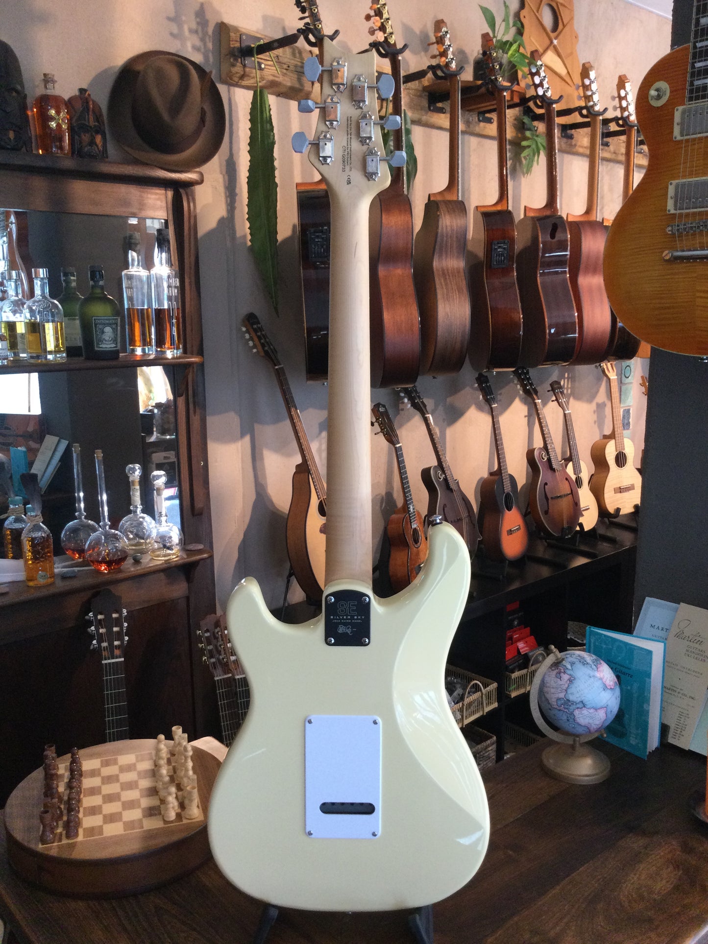 PRS SE Silver Sky Moon White