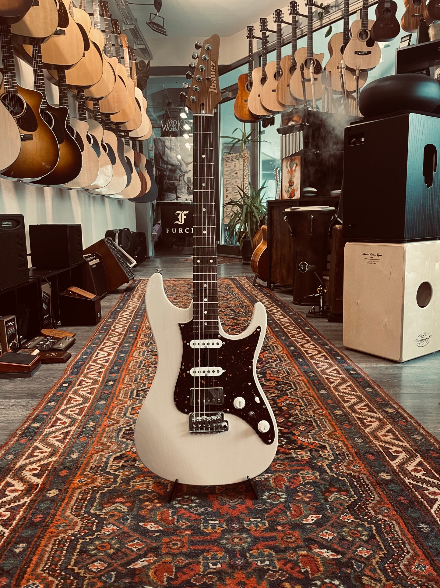 Ibanez, AZ2204N-AWD
