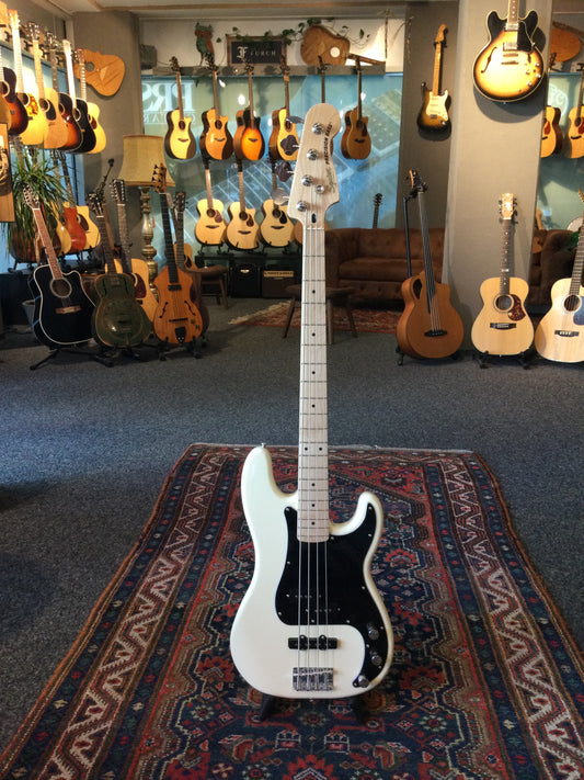 Squier PJ Bass
